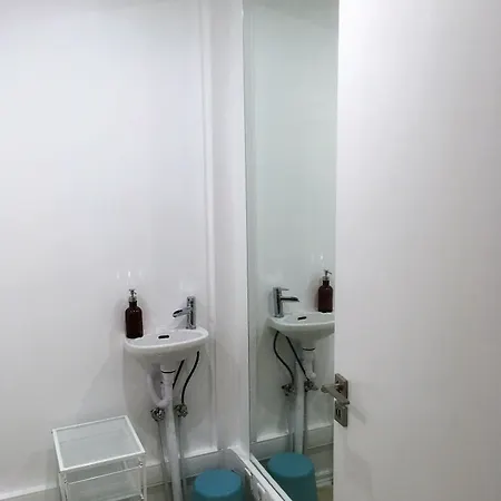 Garden Flower Πανσιόν